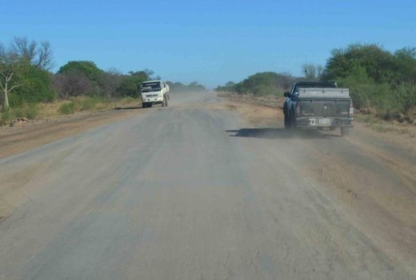 Salen de la calzada para evitar los cráteres de la Transchaco - Nacionales - ABC Color