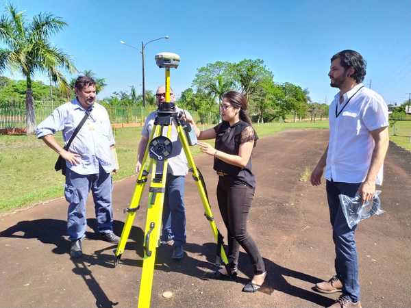 Equipos topográficos para la comuna esteña