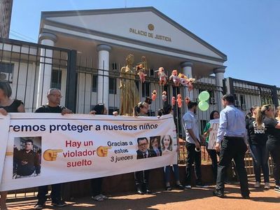 Constitucionalista dice que prohibición judicial de manifestarse es “una barbaridad” - Nacionales - ABC Color