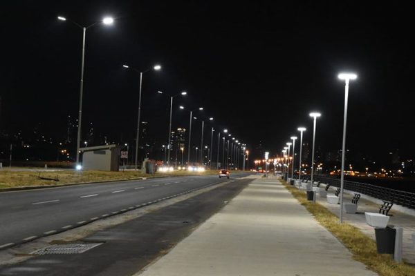 Hombre agrede a dos mujeres en la Constanera de Asunción. El mismo está libre » Ñanduti