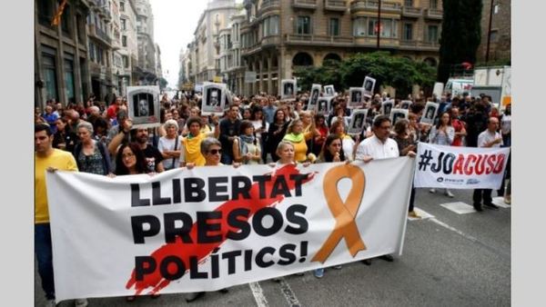 Condenaron con penas de hasta 13 años de cárcel a los líderes independentistas de Cataluña | .::Agencia IP::.