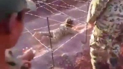 "Niños terroristas" son entrenados en medio de balazos por el ISIS