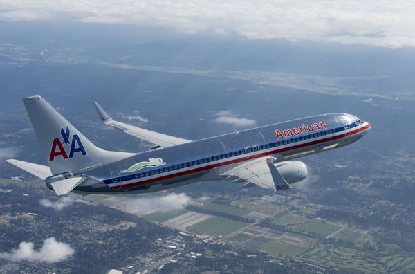 En pleno vuelo muere piloto de American Airlines