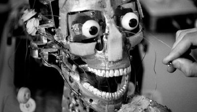 Robots y drones movidos con la mente