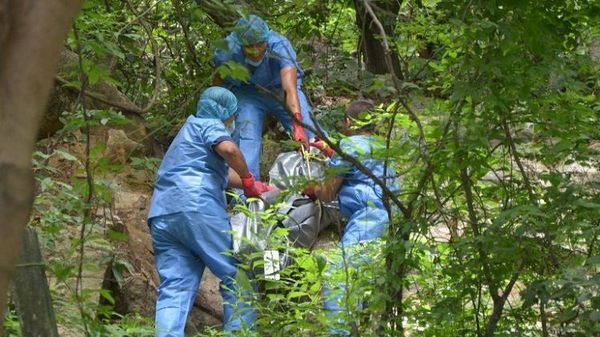Siete cadáveres en nueve fosas en Acapulco