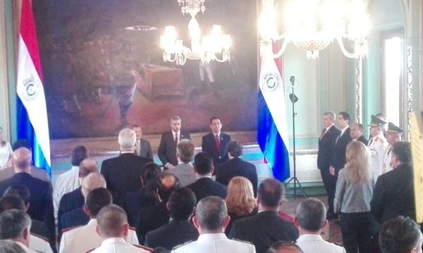 Juró Acevedo y ratificó que todo es negociable menos el cumplimiento de la ley