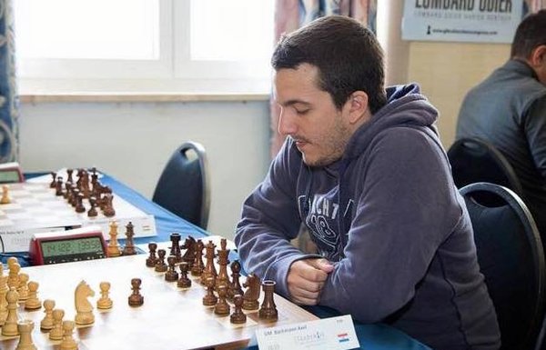 Bachmann compite en el FIDE Chess Grand Swiss de Inglaterra