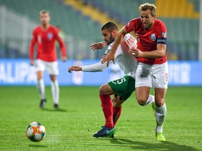 Inglaterra golea a Bulgaria y al racismo