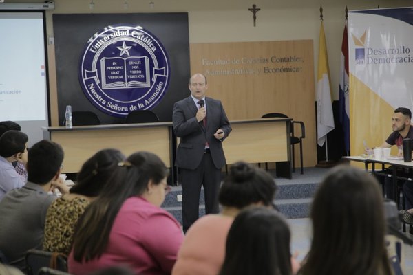 Ministro del Mitic comparte detalles de Agenda Digital con líderes universitarios | .::Agencia IP::.