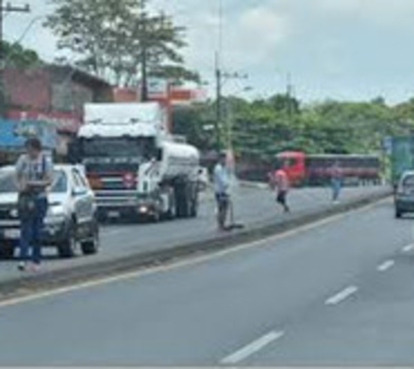 Ex atleta nacional muere atropellado sobre Acceso Sur - Paraguay.com