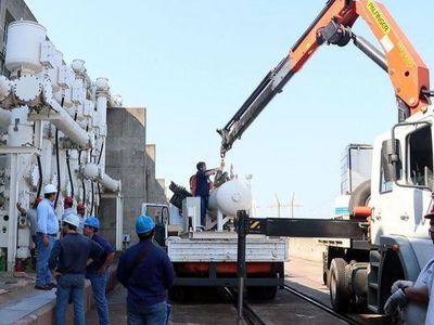 Tecnicos paraguayos y japoneses se organizan tipo comando en Yacyretá para iniciar trabajos de 500 kv