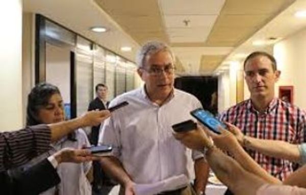 Parlamentarios del PPQ presentan pedido de juicio político contra el vicepresidente Hugo Velázquez