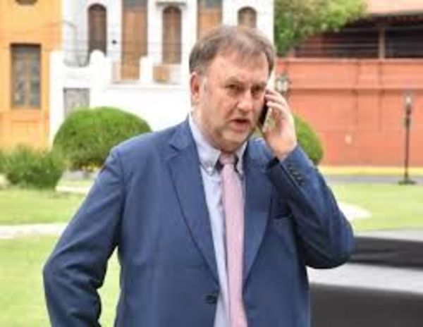 Benigno desea ser fusilado en Hacienda antes de aceptar ir a Itaipú