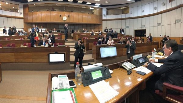 Senadores convocan al Ejecutivo para escuchar aclaraciones sobre acuerdo
