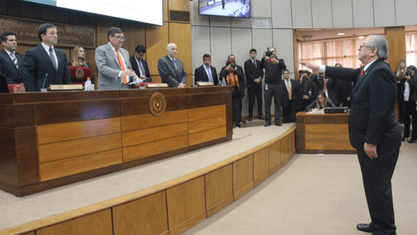 Senado toma juramento a Torres pero se niega a analizar sobre inseguridad del país