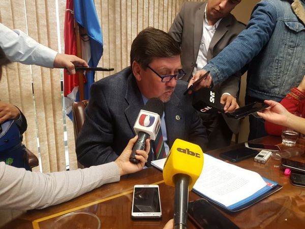 Blas Llano acusa de mal desempeño a magistrada que libero a Quintana de Viñas Cué