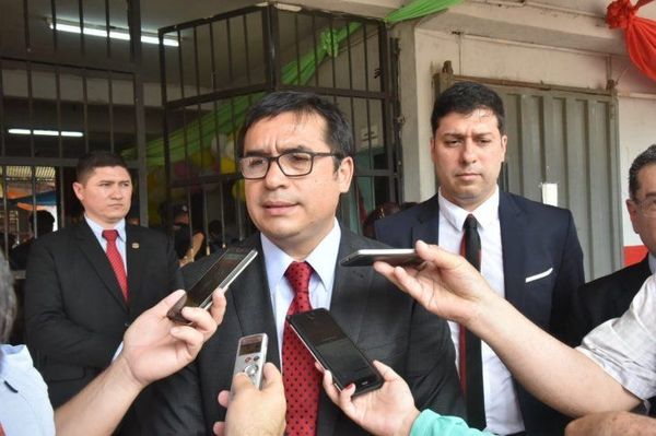 Ministro de Justicia admite que falta de voluntad política impide concretar extradición de delincuentes