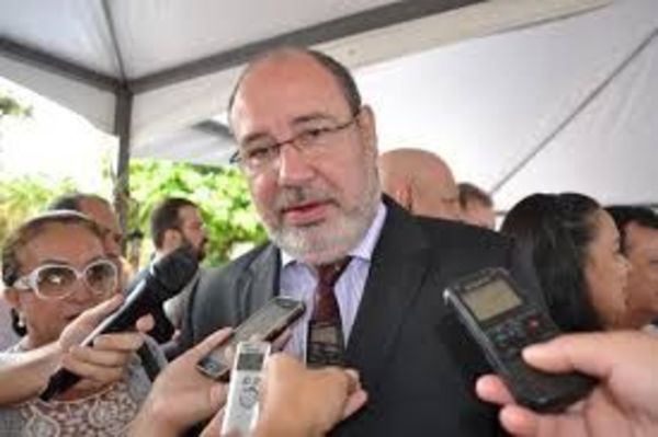 Vaesken sigue auditando administración del ex gobernador Justo Zacarias