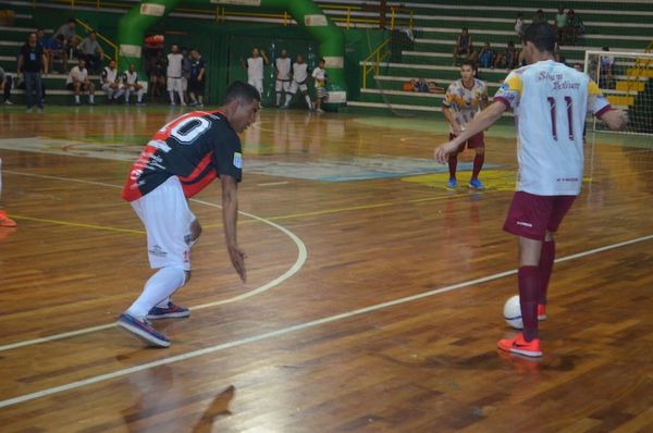 Bolívar y Fomento se medirán por el pase a final del Suda de fútbol de salón