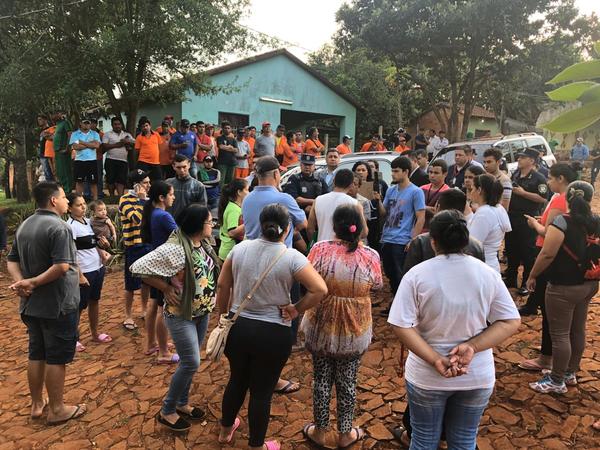 Desalojan a familias que viven en plaza de CDE