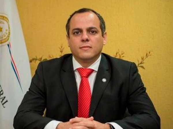 Contraloría solicita millonario reajuste