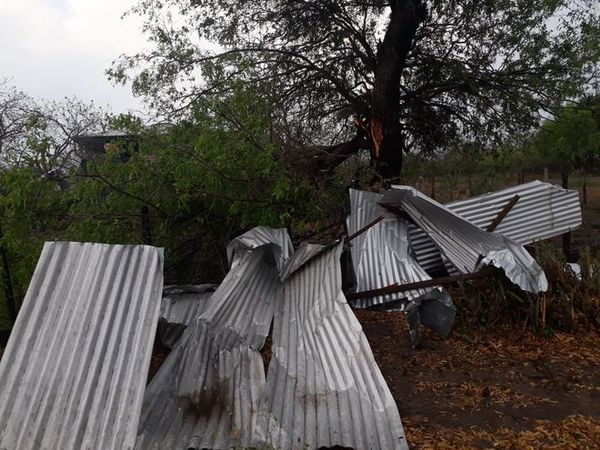 Autoridades de Bahía Negra piden ayuda para reconstrucción de hogares