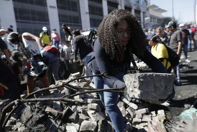 Ecuador: Tarifas de combustibles y transporte vuelven a valores anteriores a protestas - Mundo - ABC Color