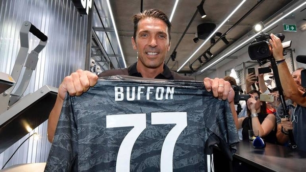HOY / Buffon repasa sus problemas con el éxito y la depresión en una carta autobiográfica