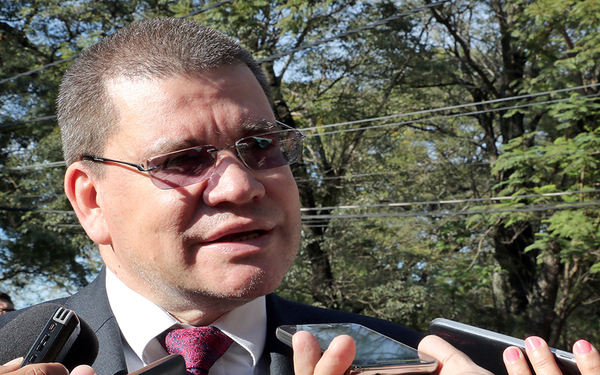Legislador cuestiona ampliación presupuestaria a Petropar