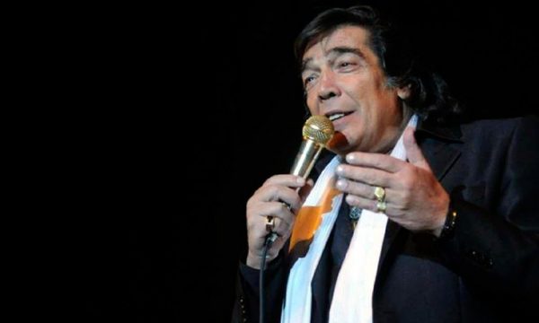 Murió el cantante argentino Cacho Castaña