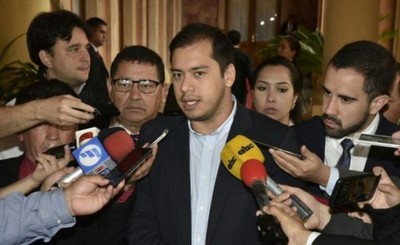 Prieto anuncia que irá por la reelección