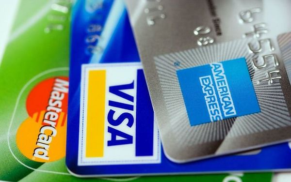 Varias ventajas otorga el dinero plástico - Brand Lab - ABC Color