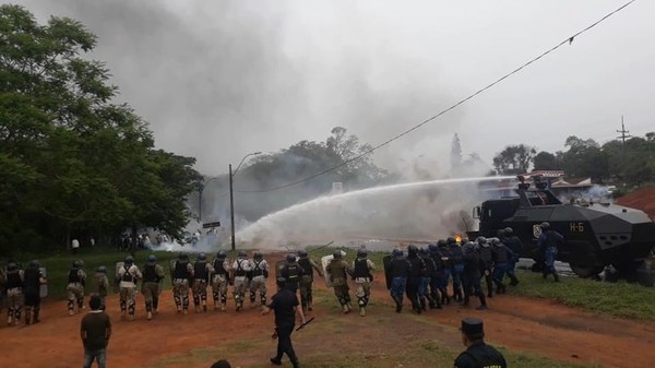 Tomateros cerraron ruta y Policía Nacional procedió a despejar