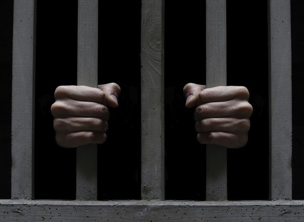 Condena de 10 años para hombre que abusó de su hijastra