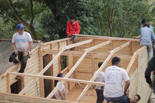 Techo llama a voluntarios para la construcción de 100 viviendas - ADN Paraguayo