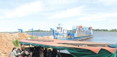 Rehabilitan servicio de balsa entre Pilar y Puerto Cano