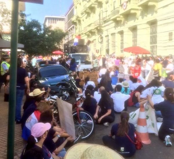 Agilizarán cobro de salario básico para docentes