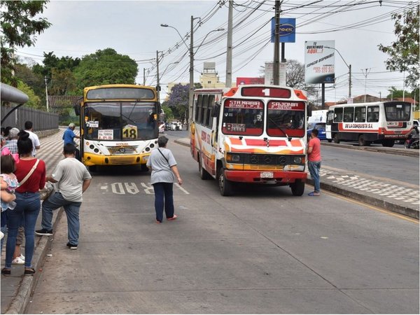 Chatarras  con más de 20 años exponen a diario a los pasajeros