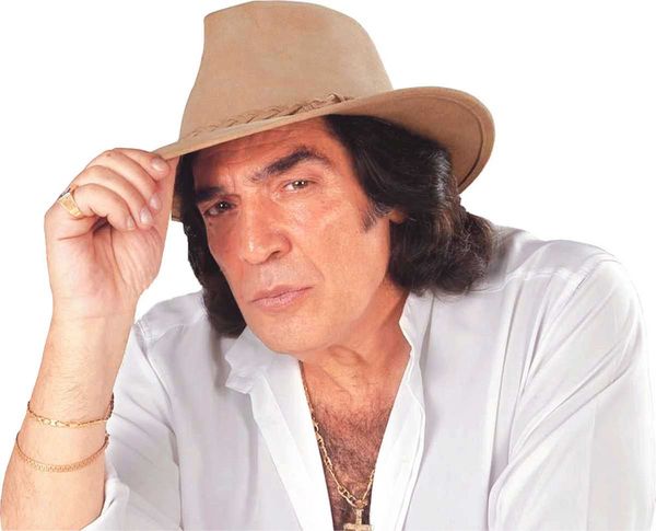 Murió el cantautor Cacho Castaña