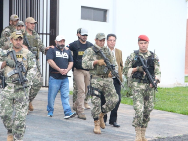 Expulsan a jefe narco del país