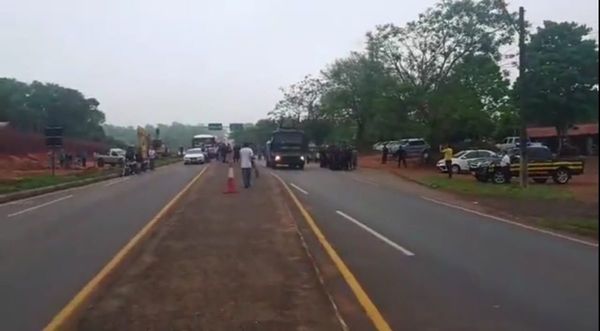 Tomateros lamentan represión policial para despeje de ruta