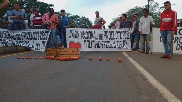 Liberación de detenidos y salida de comandante de Armada, pedidos de tomateros de Caaguazú