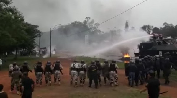 Represión a tomateros: “El garrote es la respuesta que el gobierno nos da y esa no es la solución” - ADN Paraguayo