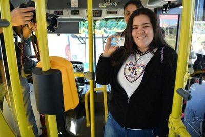 Desde hoy se pueden adquirir tarjetas para pagar pasaje de colectivo