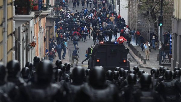 Calma en Ecuador tras retirada