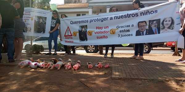 Cobardes juzgadores de magistrados abandonaron sesión