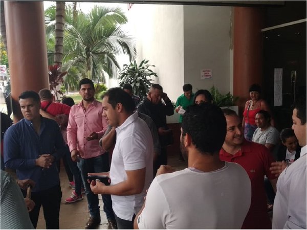 Miguel Prieto se niega a entregar administración de la terminal de CDE | Miguel Prieto, Municipalidad de Ciudad del Este, Ciudad del Este, Alto Paraná