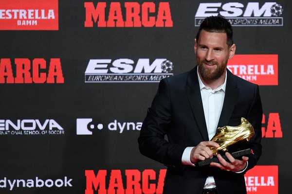 Messi celebra con su sexta Bota de Oro