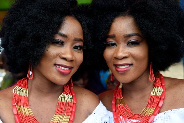 Los gemelos de Nigeria: de “diabólicos” a bendición - Mundo - ABC Color