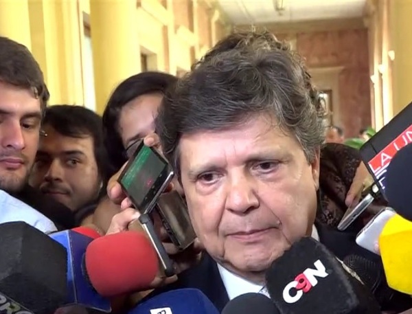 Presidenta de PRF respalda a Acevedo, pero reprueba represión